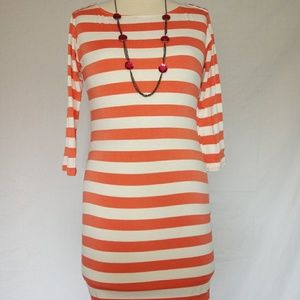Beautiful casual dress! Perfect for summer !